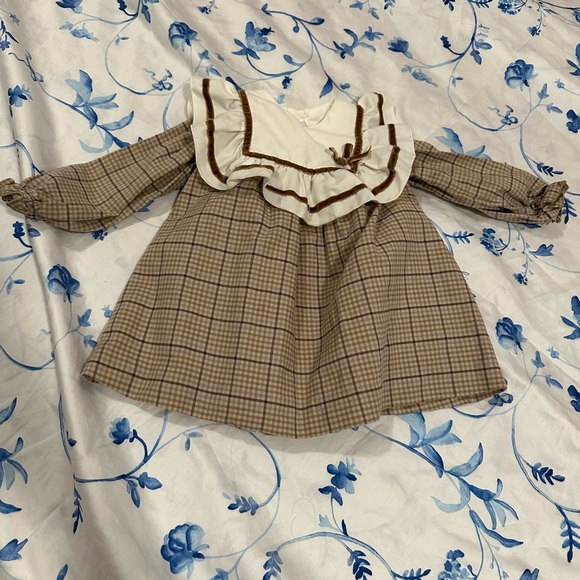 Pepa London Check Velvet Trim Trapeze
Dress in Beige 2Y - Picture 2 of 2